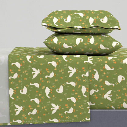 Cute Country Geese for Children's Room Decor Sheet Set — Medium Scale — green